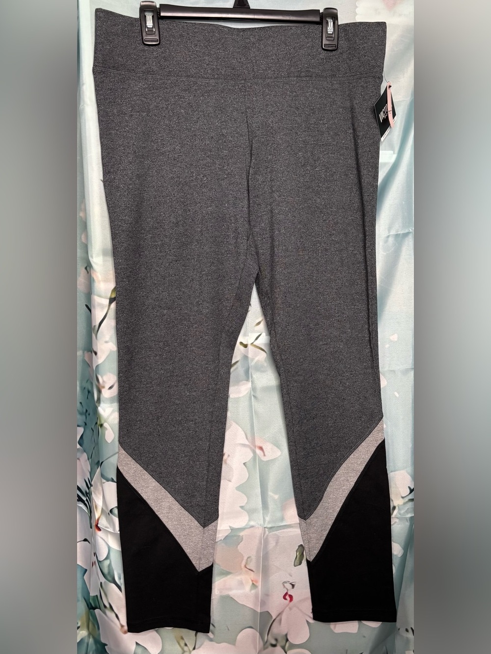 NWT Victoria Sport Gray Charcoal Black Chevron Colorblock Leggings XL Long